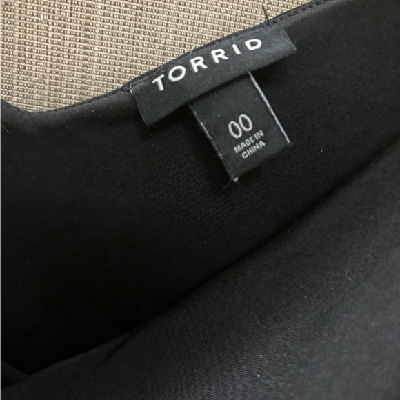 Torrid - 00 - Picture 2 of 4